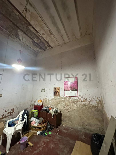 Casa A Reciclar Con Amplio Terreno Y Tinglado En El Fondo