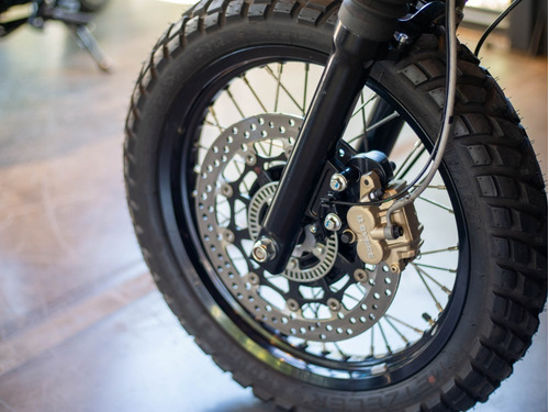 Imagen 11 de 25 de Royal Enfield Interceptor Flat Track Customizada