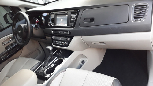 Imagem 8 de 12 de Kia Grand Carnival 2019 3.3 Ex 5p