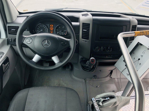 Imagen 7 de 15 de Mercedes Benz Sprinter 5p 315 Mediana L4/cdi Man A/a 16 2017