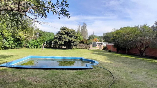 Casa Quinta En Venta - 2 Dormitorios 1 Baño - Moreno