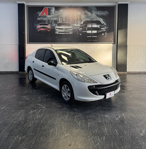 Peugeot 207 1.4 Sedan Xr