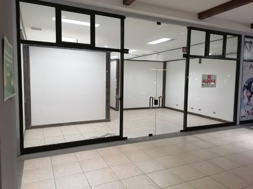 Imagen 2 de 14 de Local Ideal Para Despachos Profesionales, Oficinas O Comercio De Servicios En General.