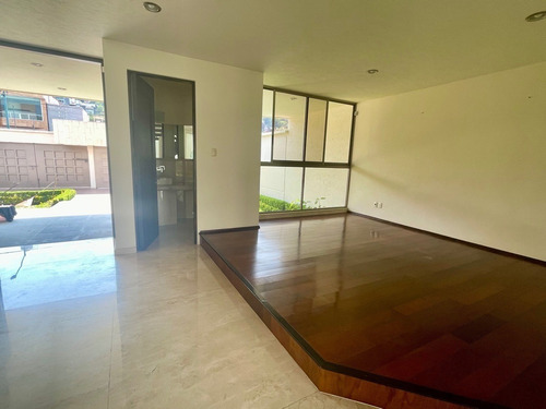 Imagen 2 de 10 de Renta Hermosa Casa En Pedregal, Doble Seguridad Cerca De Per