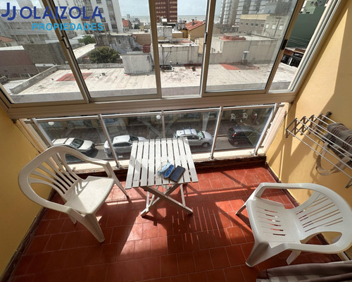 2 Ambientes Con Vista Panorámica Al Mar | Balcón Cerrado | Amoblado