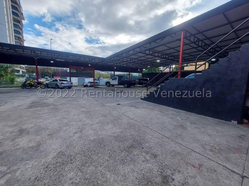Imagen 1 de 14 de Alquilo Galpón Techado A Pie De Calle Los Chaguaramos. Milagros Fernández 04142886330. Mls #22-26871.