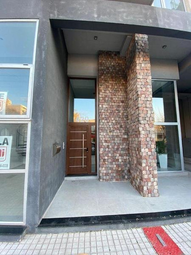 Imagen 2 de 10 de Departamento En Venta De 1 Dormitorio En Bahía Blanca