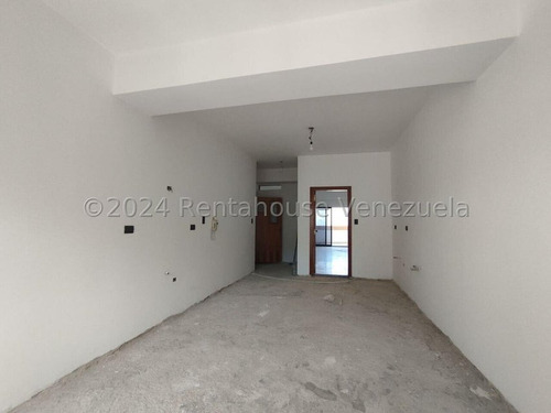 Exclusivo Apartamento En Conjunto Residencial De Alto Nivel La Trigaleña 24-16836