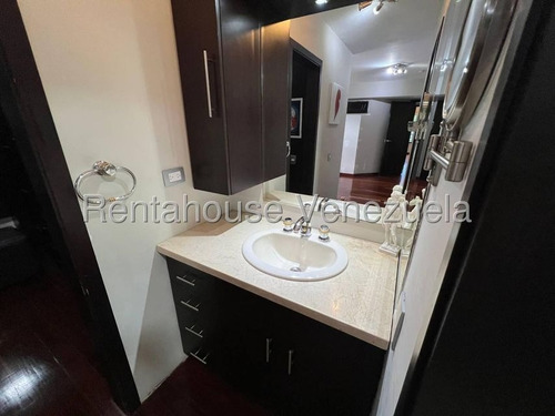 Apartamento En Venta En Clnas. De Valle Arriba Con Áreas Modernas Y Lujosas