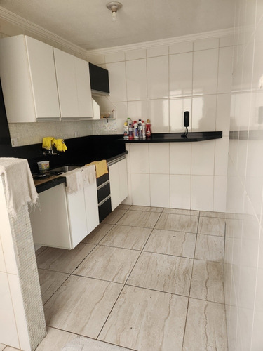 Apartamento Térreo 4 Cômodos.
