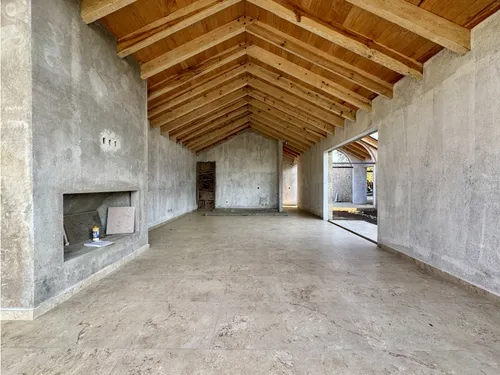 Casa En Venta | San Simón | Valle De Bravo | Lago | Jardin | Jacuzzi