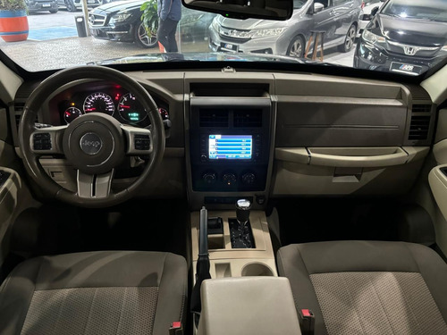 Jeep Cherokee 3.7 SPORT 4X4 V6 12V