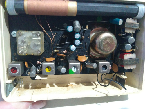 Radio Spica Carcaza Crema No Prende A Completar (Usado)