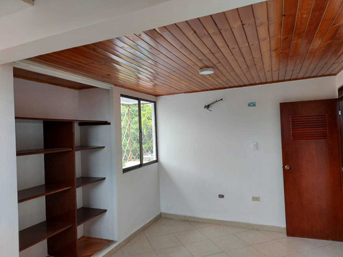 Imagen 8 de 10 de Casa Esquinera En Venta Sector Los Almendros, Soledad