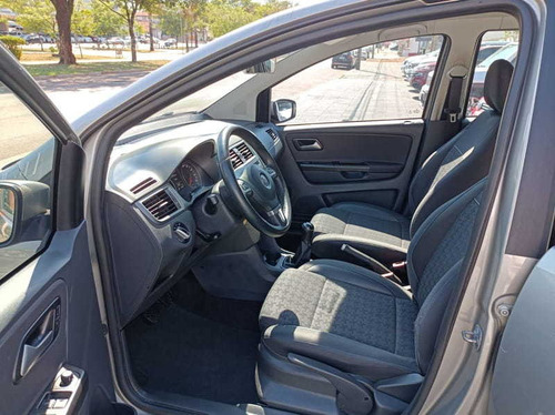 Imagem 9 de 15 de Volkswagen Fox Cl Ma 1.0 2015