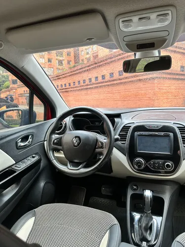 Renault Captur 2.0 Intens Automática