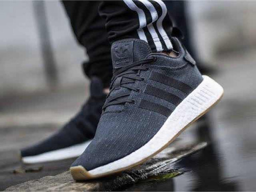 cq2400 adidas