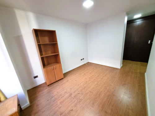 Depto. En Arriendo, Marín 382, Con Calle Lira