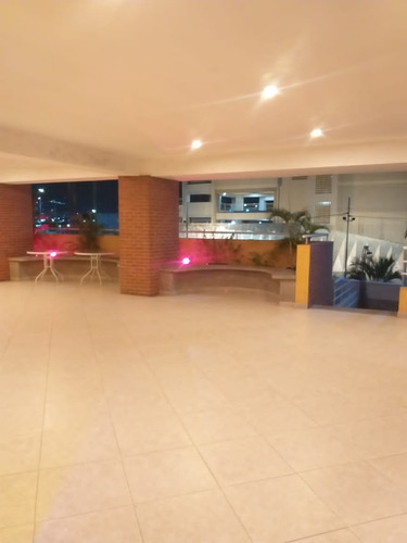 Se Alquila Excelente Apartamento En Conjunto Residencial Atlantis