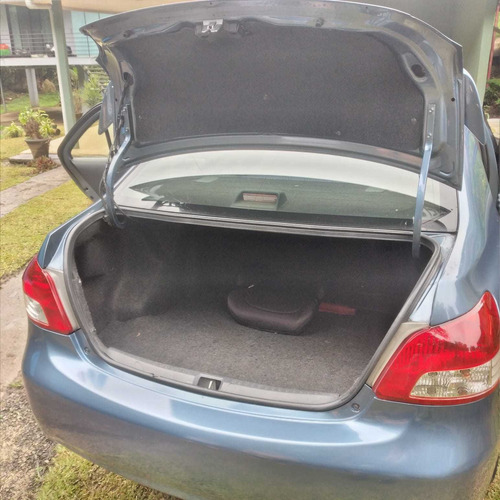 Imagen 3 de 8 de Toyota Yaris Sedan