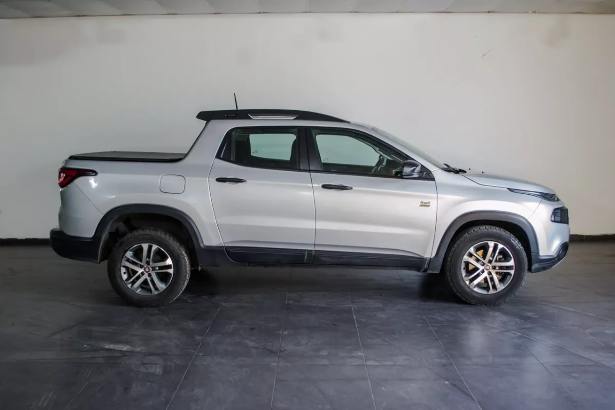 Fiat Toro 2.0 Freedom 4x4 At