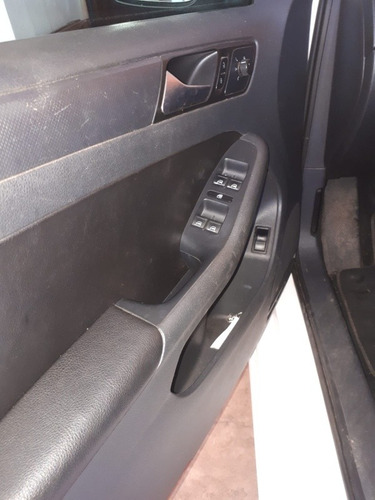 Volkswagen Vento 2.5 Confort 170cv 2013