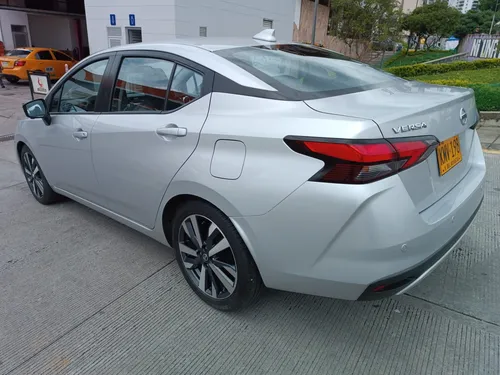 Versa Exclusive 2022. Motor 1.6 Automático. 12.000km Unico D