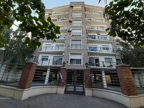 Excelente Departamento 3 Ambientes Con Cochera En Morón Sur