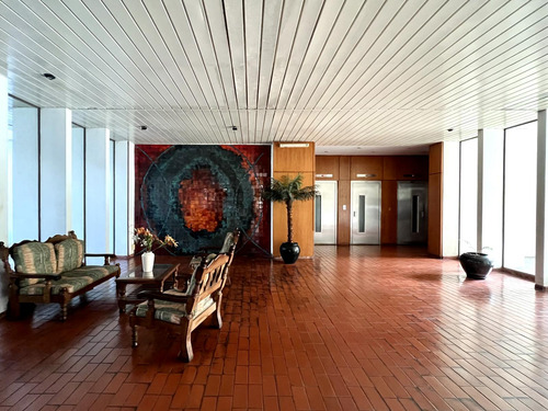 Luminoso Departamento En Venta, 4 Ambientes Con Balcón - Martínez