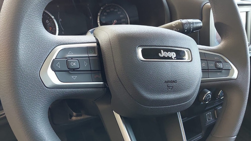 Imagen 21 de 25 de Jeep Renegade 2023