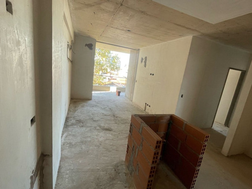 Venta Departamento 3 Ambientes Con Balcon Floresta
