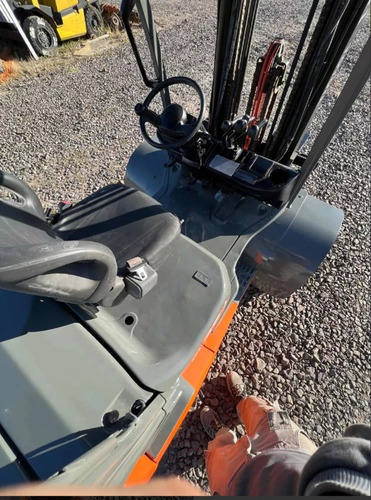 Autoelevador Toyota 3500kg Duales Torre Triple C/desplazador