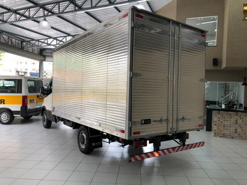 Iveco Daily 30-130 City 2021 0km Baú Carga