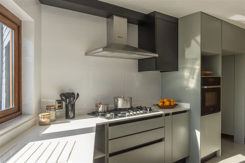 Rilan - Tey, Estupenda Casa En Venta De 6 Dorm. Castro