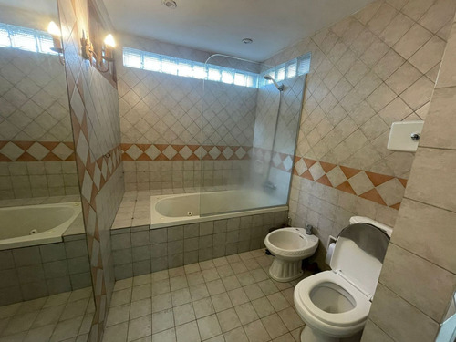 Casa En Venta De 3 Dormitorios En Piriápolis (ref: Iea-1832)