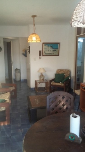 Imagen 12 de 13 de Amplio Departamento Con Balcon Vista Parcial Al Mar