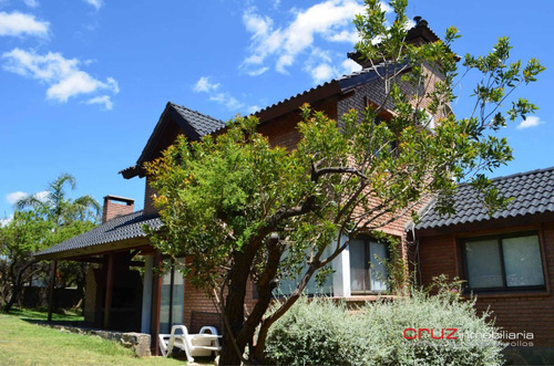 Vendo Casa Barrio Privado 4 Ambientes, 2 Baños, Pileta