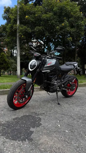 Ducati Monster 937