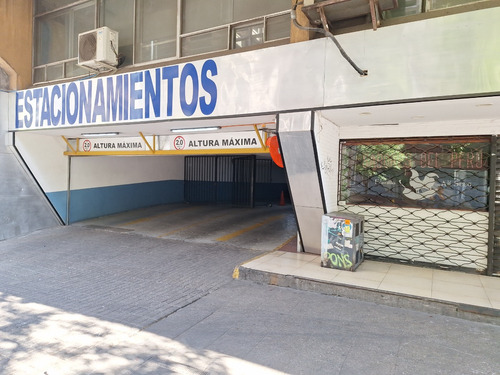 Estacionamiento En Centro Cívico De Santiago