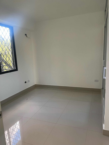 Apartamento En Alma Rosa 2