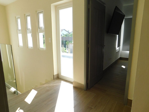 Venta De Villa En Metro Country Club