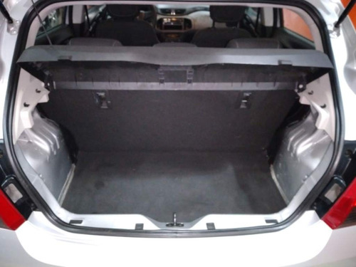 Imagem 5 de 9 de Chevrolet Onix 1.0 Joy