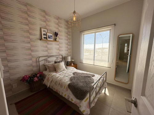 Casas En Venta En La Meseta, 3 Recamaras, 1.5 Baños, 2 Estacionamientos, Alberca