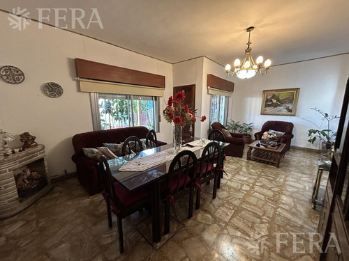 Venta De Ph 4 Ambientes Con Patio En Villa Dominico