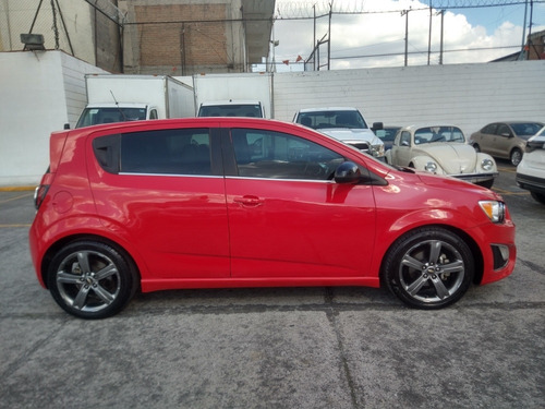 Imagen 2 de 11 de Chevrolet Sonic 2016 1.4 Rs Mt