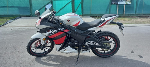 Imagen 3 de 4 de Gilera Vc 200 R Pistera Deportiva