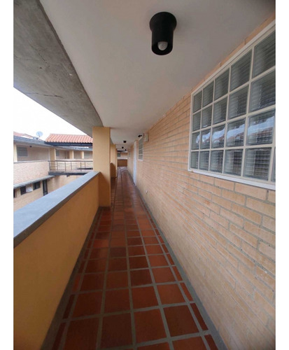 En Venta Ph Loma Linda Conj Los Cortijos 132 Mts 2/2/2 120.000
