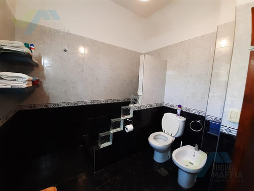 Venta De Impecable Casa En La Lonja Pilar 4amb Pileta 600m