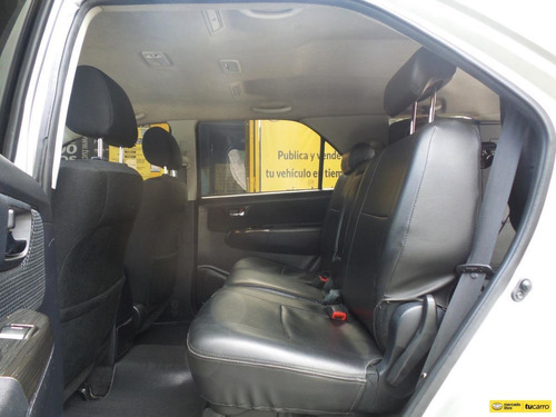Imagen 13 de 15 de Toyota Fortuner Srv 3.0 D-4