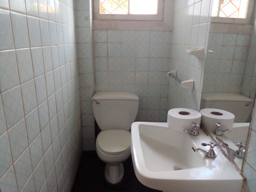 Casa En Venta De 6 Dorm. En Recoleta